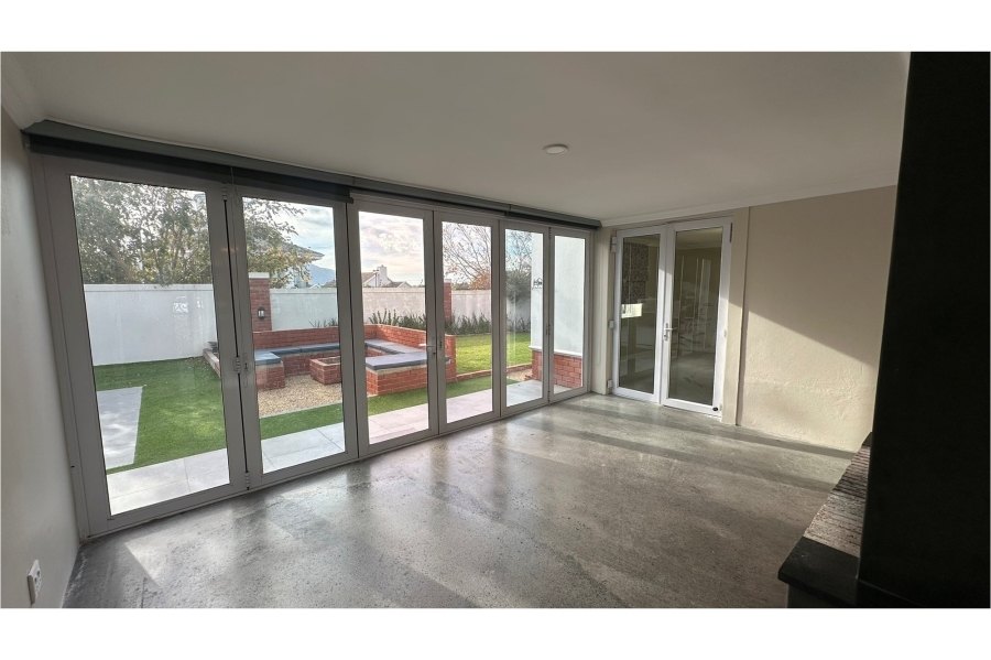 4 Bedroom Property for Sale in Val De Vie Estate Western Cape